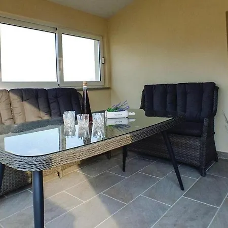 Villa Matia With Pool *