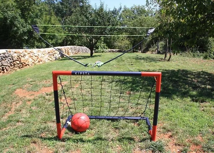 Villa Matia With Pool *